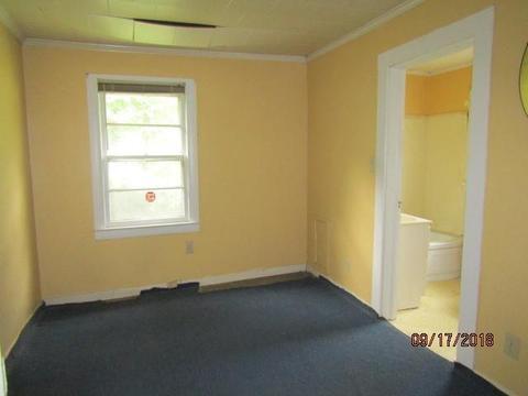 722 E D St, Newton, NC 28658 photo 8