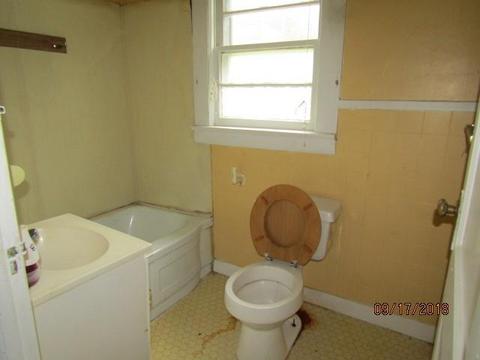 722 E D St, Newton, NC 28658 photo 10