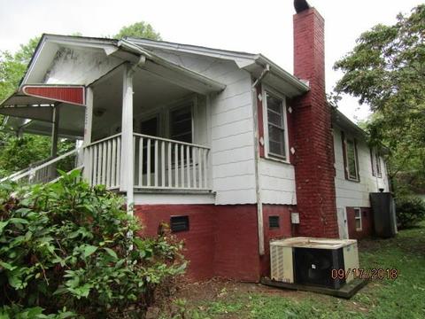 722 E D St, Newton, NC 28658 photo 5
