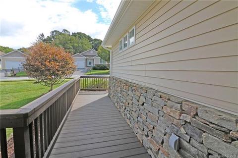 69 E Danbury Ln, Brevard, NC 28712 photo 23