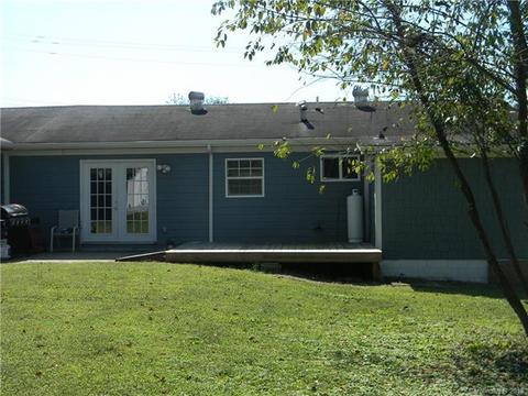 70 Circle Dr, Marion, NC 28752 photo 4