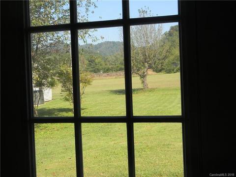 70 Circle Dr, Marion, NC 28752 photo 8