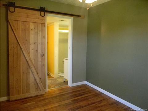 70 Circle Dr, Marion, NC 28752 photo 13
