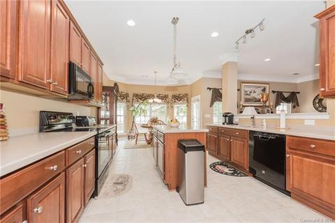313 Forest Walk Ln, Fort Mill, SC 29708 photo 16