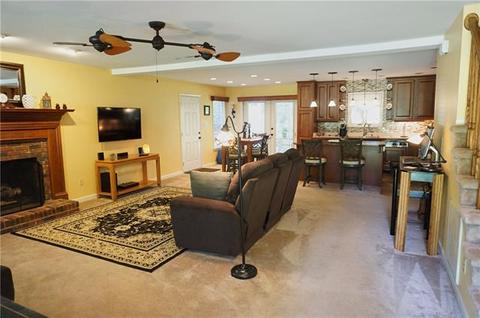 307 2nd Ave, Conover, NC 28613 photo 6