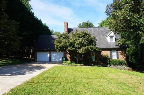 307 2nd Ave, Conover, NC 28613 photo 1