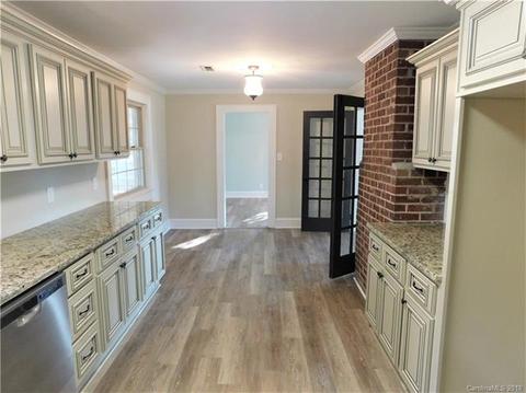 207 W 9th St, Oakboro, NC 28129 photo 10