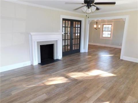 207 W 9th St, Oakboro, NC 28129 photo 3