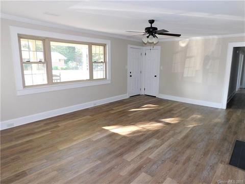 207 W 9th St, Oakboro, NC 28129 photo 13