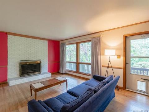 128 Medallion Dr, Cullowhee, NC 28723 photo 3