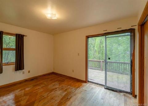 128 Medallion Dr, Cullowhee, NC 28723 photo 4