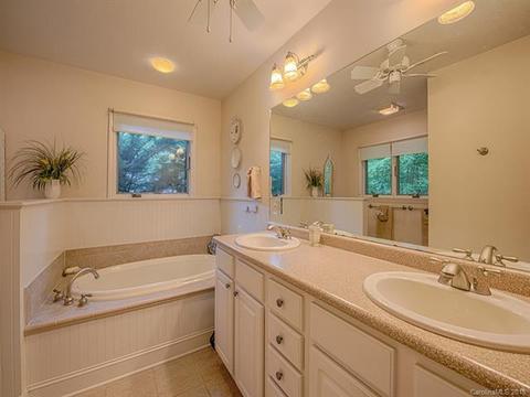 93 Blowing Ridge Ln, Sylva, NC 28779 photo 11