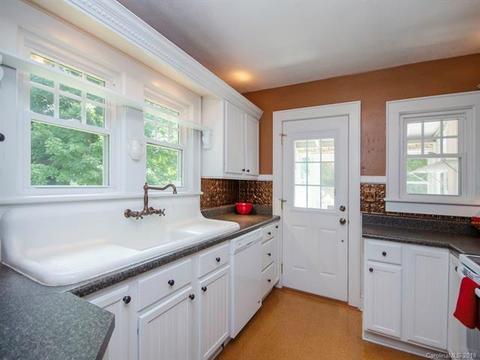 4050 Old Clyde Rd, Clyde, NC 28721 photo 9