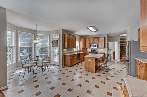 809 Brookdale Ln, Stanley, NC 28164 photo 9