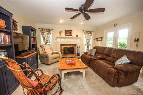 1019 Downpatrick Ln, Concord, NC 28027 photo 11