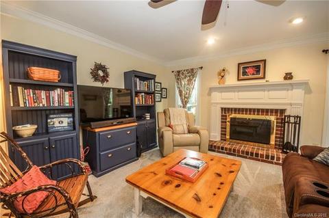 1019 Downpatrick Ln, Concord, NC 28027 photo 12