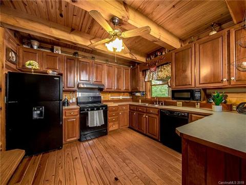 284 Caring Place Loop, Clyde, NC 28721 photo 7
