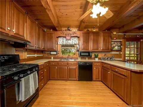 284 Caring Place Loop, Clyde, NC 28721 photo 8