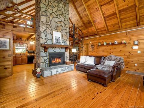 284 Caring Place Loop, Clyde, NC 28721 photo 5