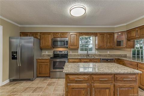 255 E High Rd, Bostic, NC 28018 photo 2