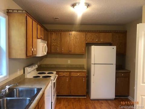 2009 E Park Dr, Lancaster, SC 29720 photo 2
