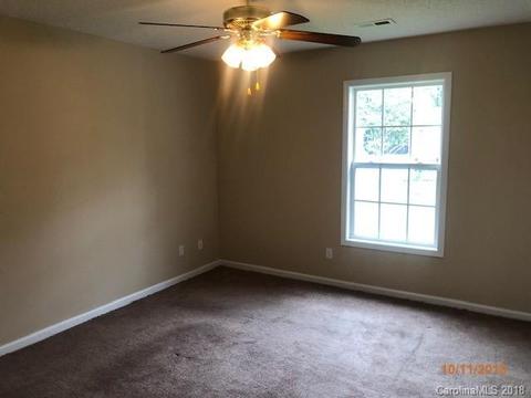 2009 E Park Dr, Lancaster, SC 29720 photo 5