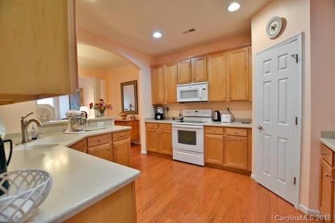 298 Garnet Ct, Fort Mill, SC 29708 photo 8