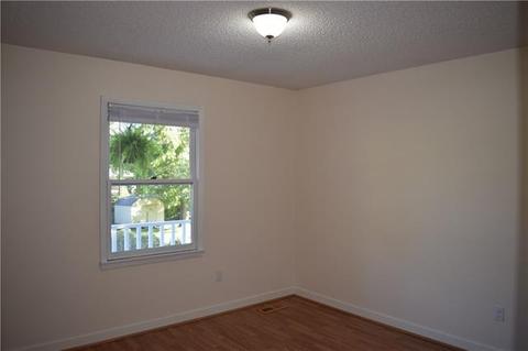 4669 Queens Rd, Hickory, NC 28602 photo 9