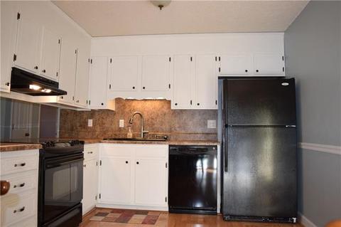4669 Queens Rd, Hickory, NC 28602 photo 4
