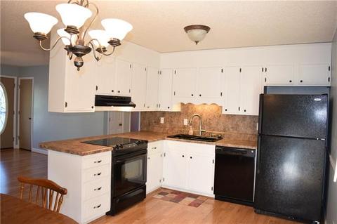4669 Queens Rd, Hickory, NC 28602 photo 3