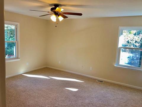 6180 Mountainside Dr, Hickory, NC 28601 photo 4