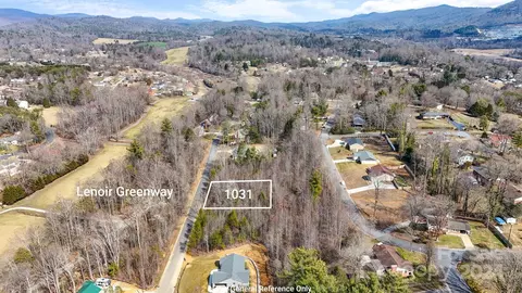 1031 Williamsburg Ne Dr NE, Lenoir, NC 28645