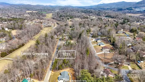1031 Williamsburg Ne Dr NE, Lenoir, NC 28645