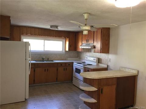 454 Bone Camp Rd, Marshall, NC 28753 photo 12