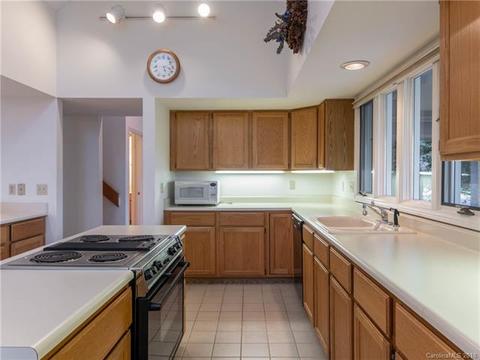 111 Highview Ln, Flat Rock, NC 28731 photo 17