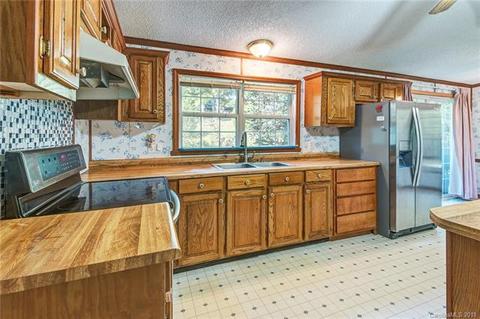 23 Star Rd, Marshall, NC 28753 photo 8