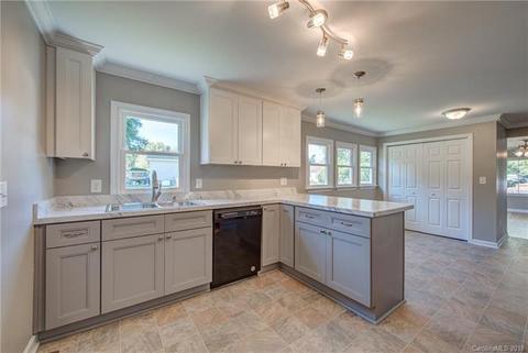 603 8th Ext, Cramerton, NC 28032 photo 4