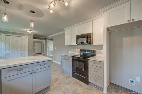 603 8th Ext, Cramerton, NC 28032 photo 5