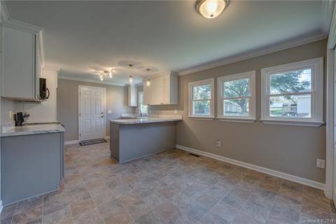 603 8th Ext, Cramerton, NC 28032 photo 7