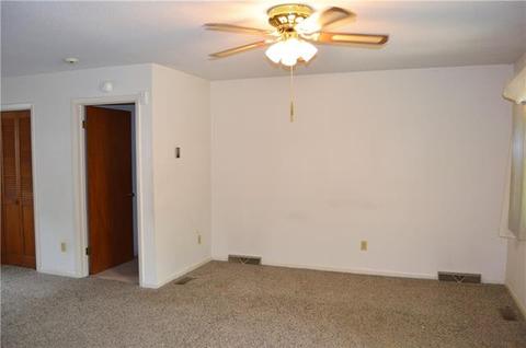 1302 13th Ave, Conover, NC 28613 photo 3