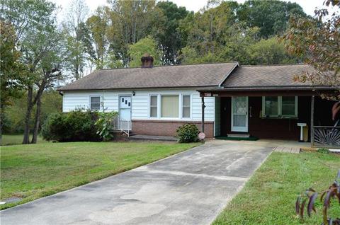 1302 13th Ave, Conover, NC 28613 photo 1