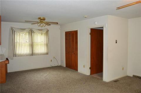 1302 13th Ave, Conover, NC 28613 photo 4