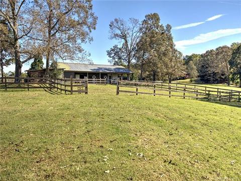535 Bill Holbert Rd, Tryon, NC 28782 photo 4