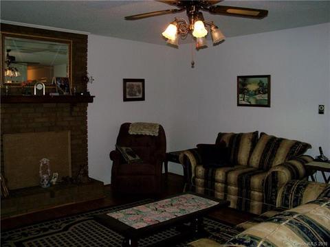 4 Hillside Dr, Stanley, NC 28164 photo 5