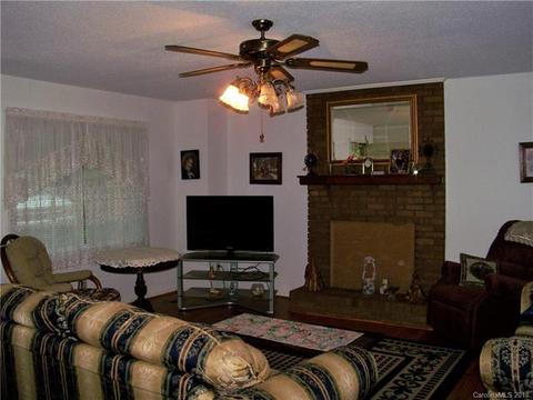 4 Hillside Dr, Stanley, NC 28164 photo 2