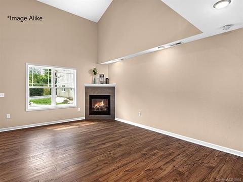 89 Towne Pl, Clyde, NC 28721 photo 3