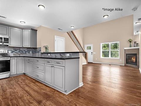 89 Towne Pl, Clyde, NC 28721 photo 5