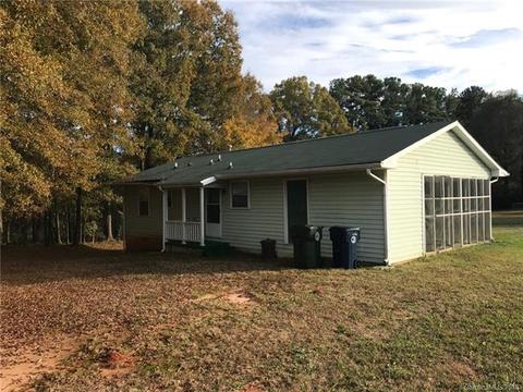 19525 Smith Cir, Cornelius, NC 28031 photo 13