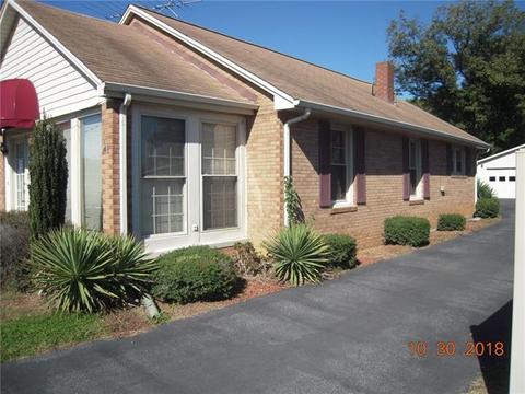 41 Leach Rd, Hiddenite, NC 28636 photo 4