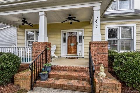 307 Ashby Dr, Davidson, NC 28036 photo 2